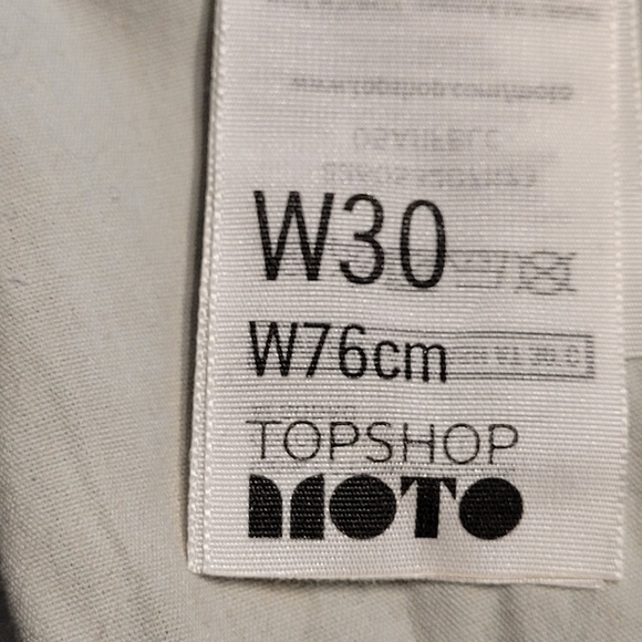 Topshop Hallie High Waist Hotpant - Blue Distressed - Picture 7 of 8